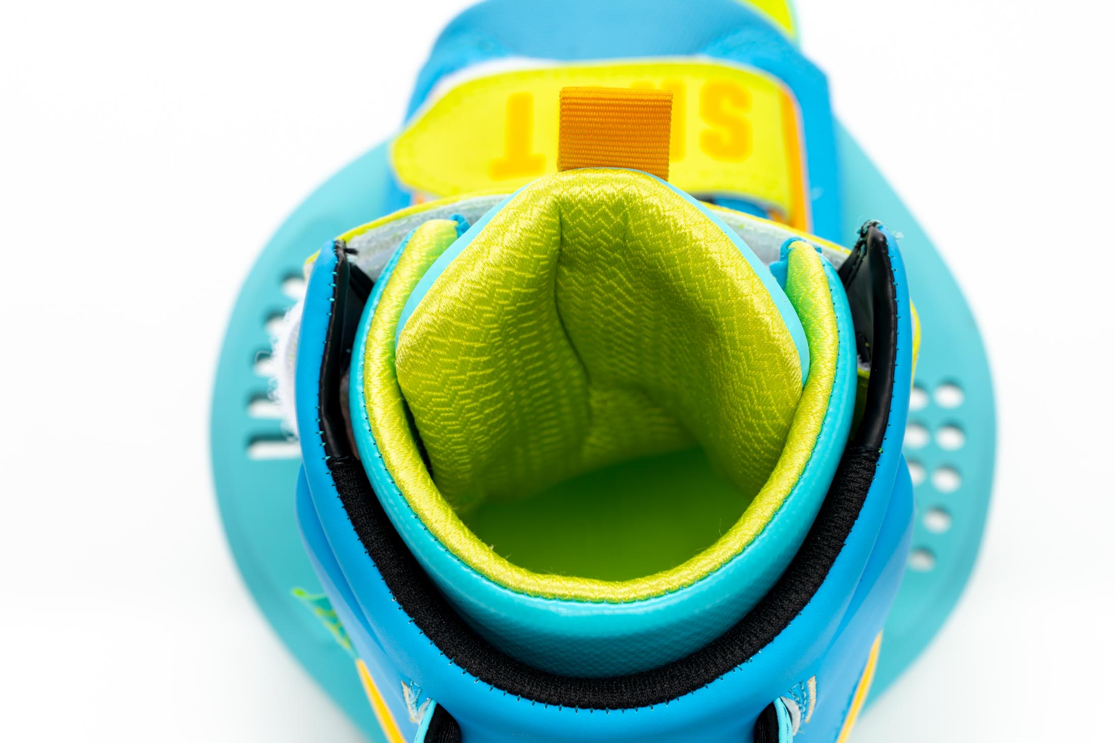 21_SLINGSHOT_BOOTS_GROM_00011_WHC