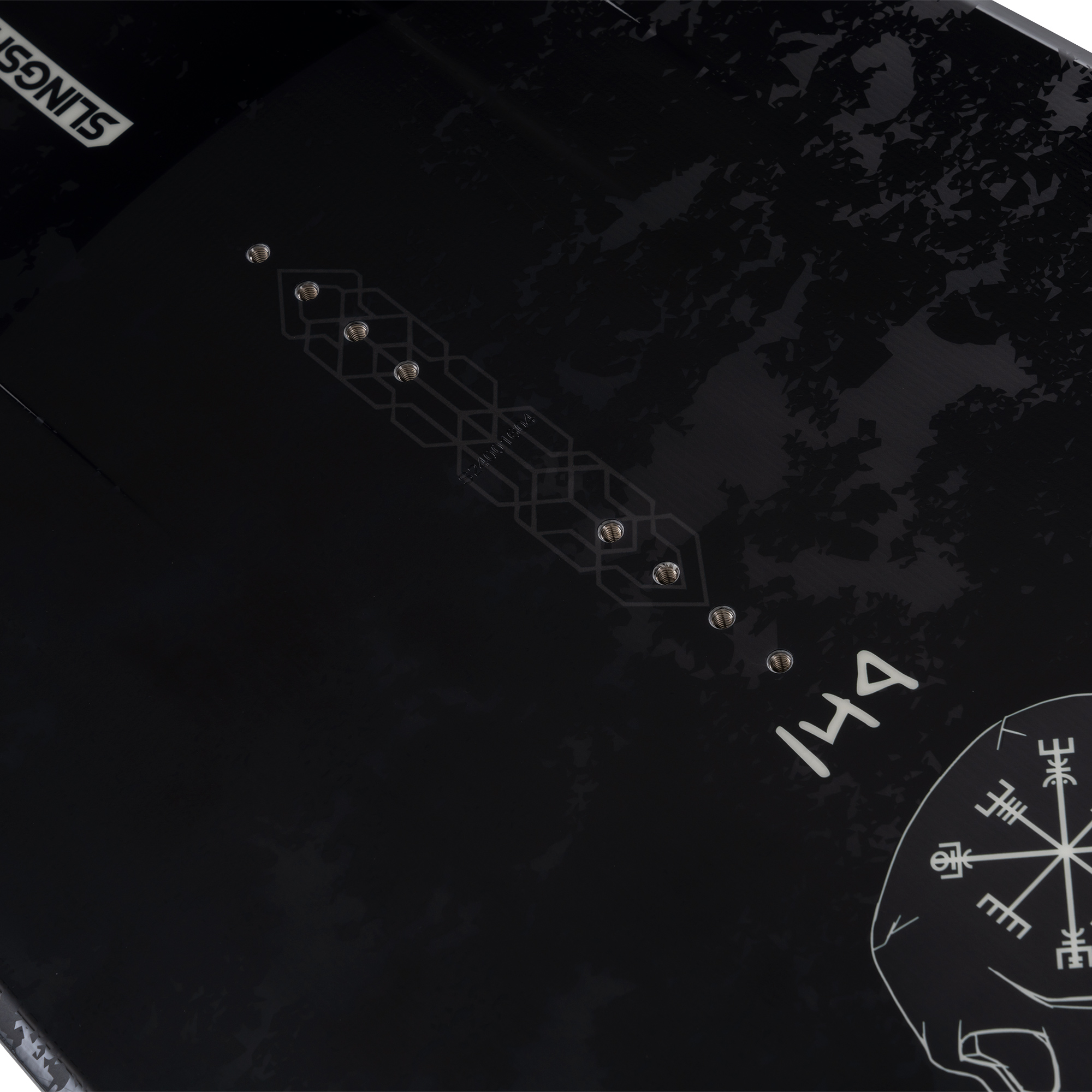 1240324149_2024WINDSOR149_24X_DETAIL_CARBONBEDROCKINSERTS